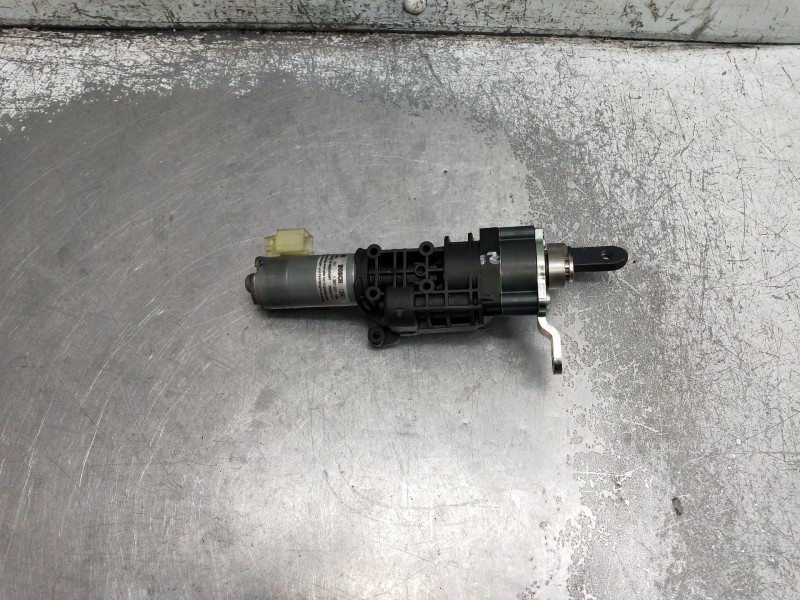 Recambio de motor cierre centralizado porton para audi a4 avant (8w5) advanced edition referencia OEM IAM IZQUIERDO 8W9827851A 5