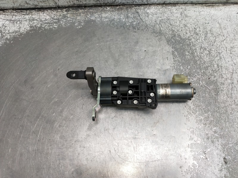 Recambio de motor cierre centralizado porton para audi a4 avant (8w5) advanced edition referencia OEM IAM IZQUIERDO 8W9827851A 5