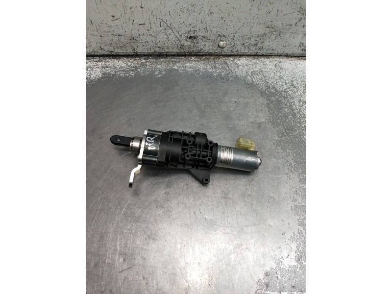 Recambio de motor cierre centralizado porton para audi a4 avant (8w5) advanced edition referencia OEM IAM DERECHO 8W9827852A 5P