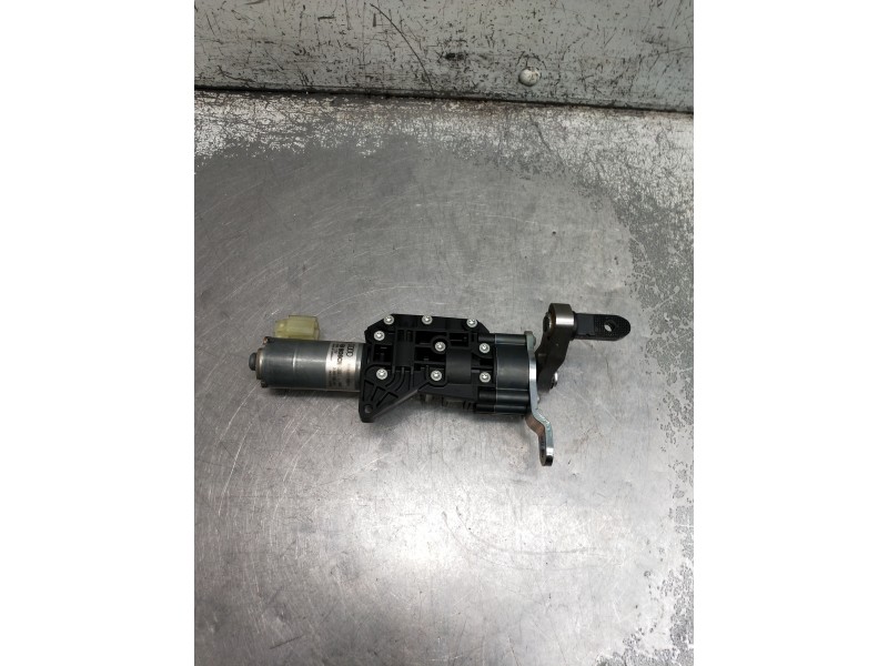 Recambio de motor cierre centralizado porton para audi a4 avant (8w5) advanced edition referencia OEM IAM DERECHO 8W9827852A 5P