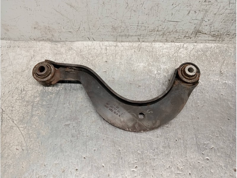 Recambio de brazo suspension superior trasero izquierdo para audi a3 (8p) 2.0 tdi ambiente (dpf) (125kw) referencia OEM IAM 1K05