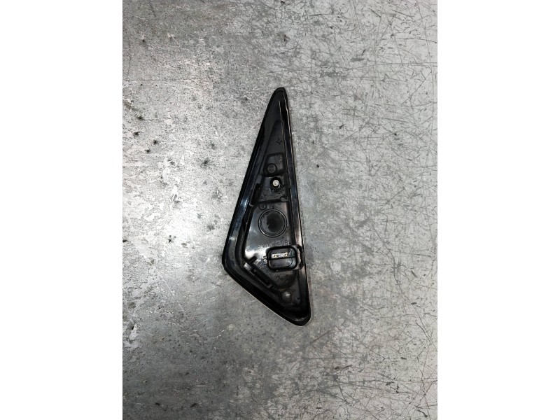 Recambio de piloto lateral derecho para tesla model 3 referencia OEM IAM 112510677E  CARAMA