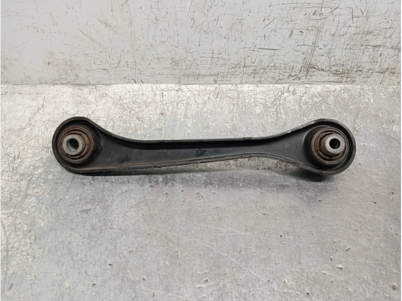 Recambio de brazo suspension superior trasero izquierdo para audi a3 (8p) 2.0 tdi ambiente (dpf) (125kw) referencia OEM IAM 1K05