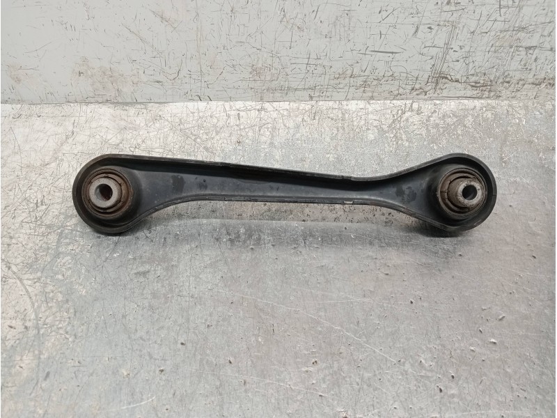 Recambio de brazo suspension superior trasero derecho para audi a3 (8p) 2.0 tdi ambiente (dpf) (125kw) referencia OEM IAM 1K0501