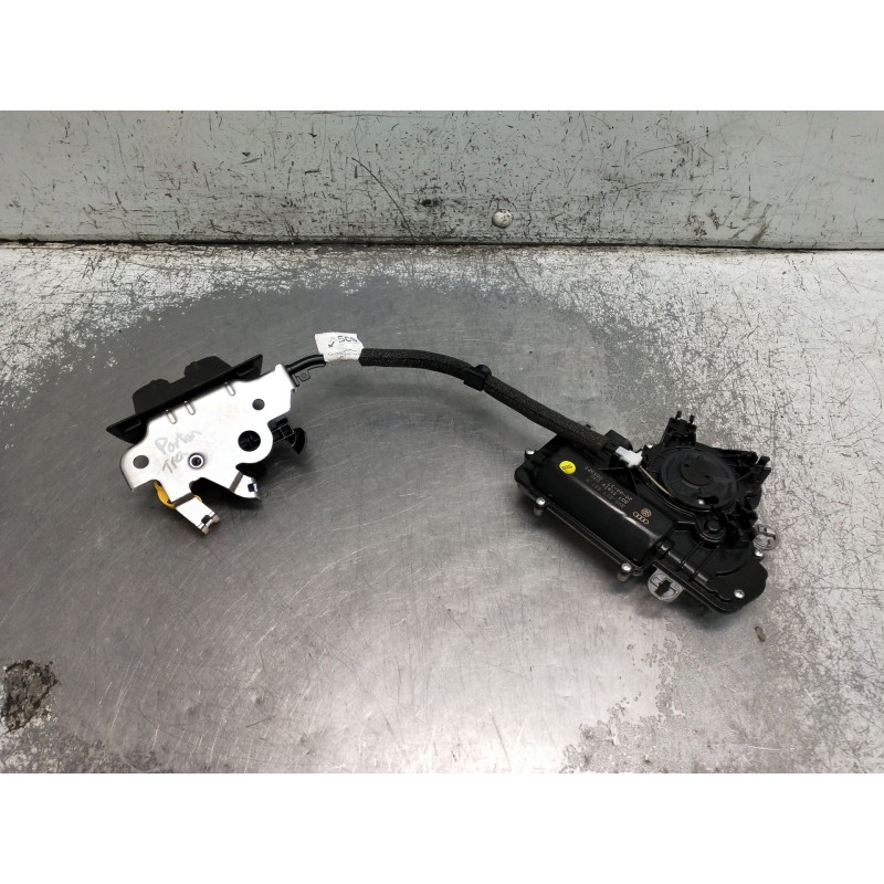 Recambio de motor cierre centralizado porton para audi a4 avant (8w5) advanced edition referencia OEM IAM 3V5827887B  
