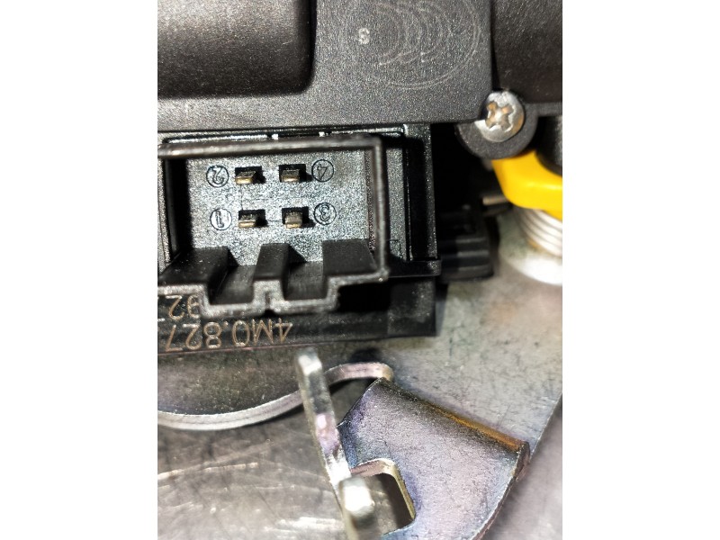 Recambio de motor cierre centralizado porton para audi a4 avant (8w5) advanced edition referencia OEM IAM 3V5827887B  