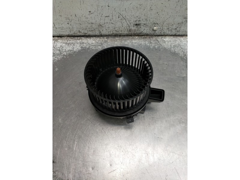 Recambio de motor calefaccion para audi a4 avant (8w5) advanced edition referencia OEM IAM 4M1820021A C24245106 CZ997007