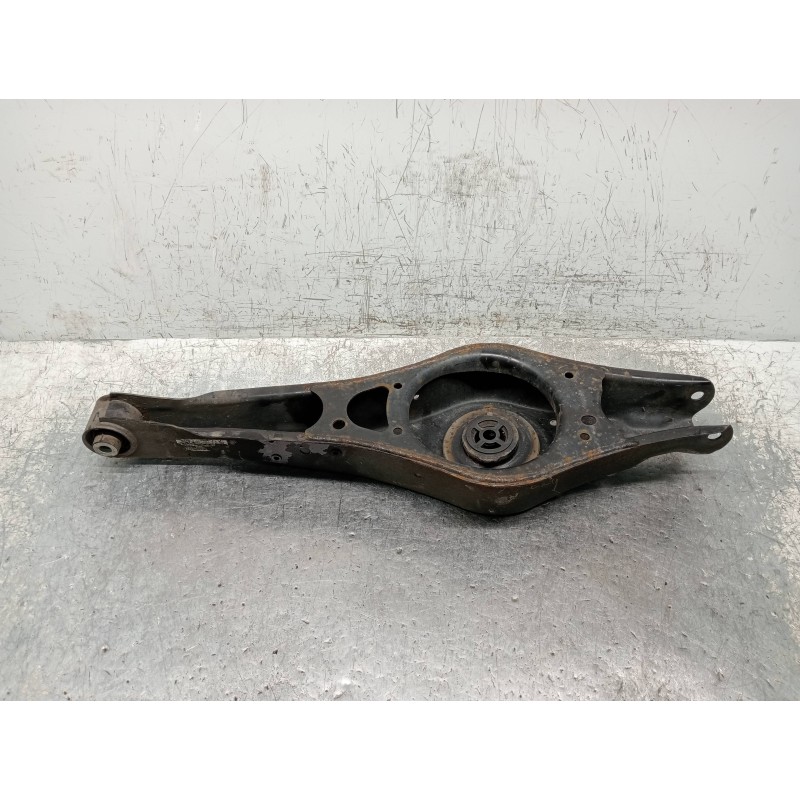Recambio de brazo suspension inferior trasero izquierdo para audi a3 (8p) 2.0 tdi ambiente (dpf) (125kw) referencia OEM IAM 1K05