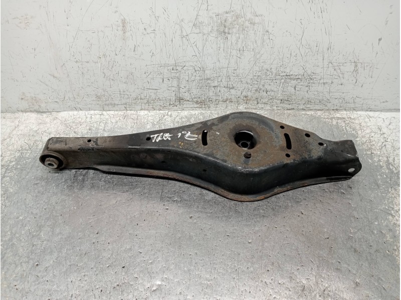Recambio de brazo suspension inferior trasero izquierdo para audi a3 (8p) 2.0 tdi ambiente (dpf) (125kw) referencia OEM IAM 1K05
