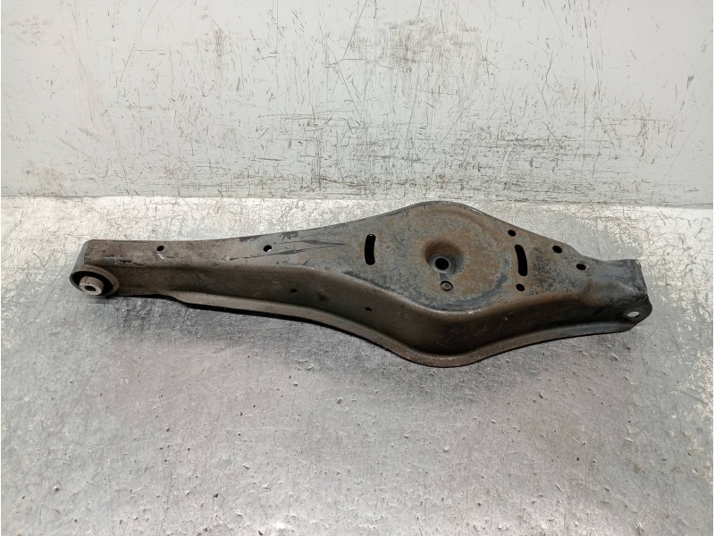 Recambio de brazo suspension inferior trasero derecho para audi a3 (8p) 2.0 tdi ambiente (dpf) (125kw) referencia OEM IAM 1K0505