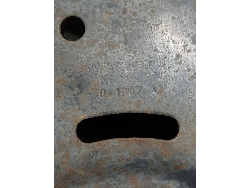 Recambio de brazo suspension inferior trasero derecho para audi a3 (8p) 2.0 tdi ambiente (dpf) (125kw) referencia OEM IAM 1K0505