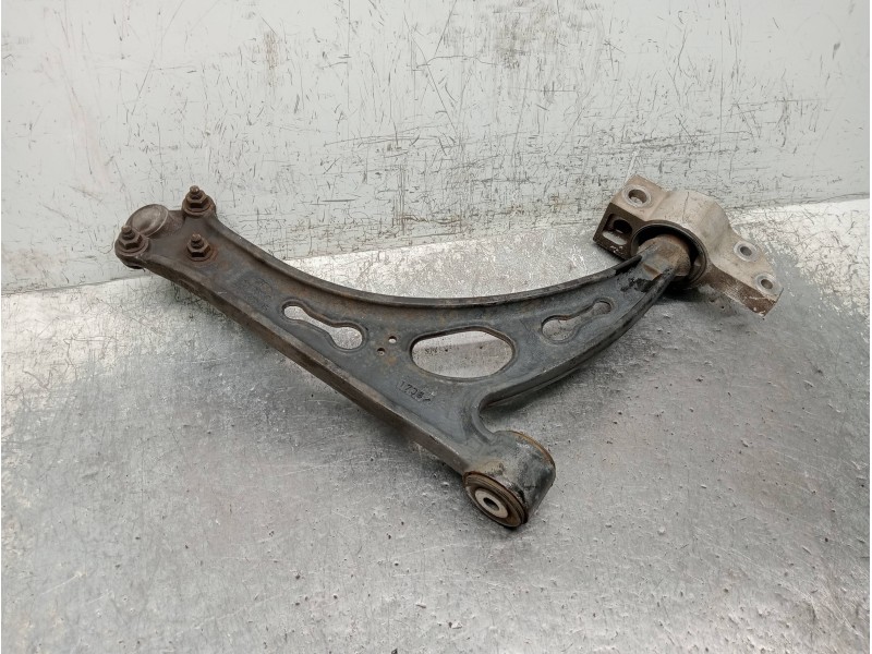 Recambio de brazo suspension inferior delantero izquierdo para audi a3 (8p) 2.0 tdi ambiente (dpf) (125kw) referencia OEM IAM 1K