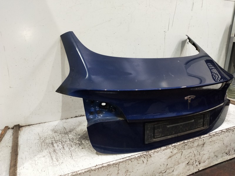 Recambio de tapa maletero para tesla model 3 referencia OEM IAM   