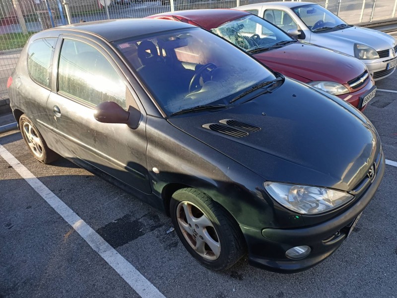 peugeot 206 berlina del año 2004