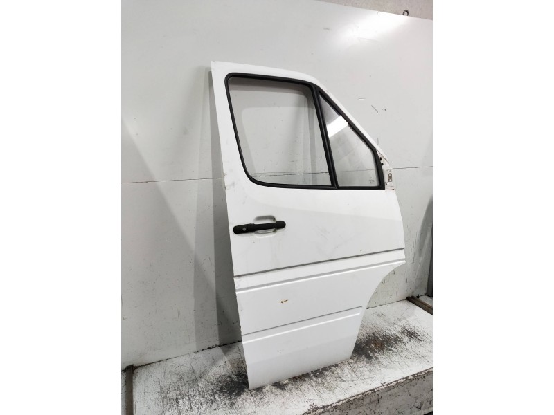 Recambio de puerta delantera derecha para mercedes sprinter (w901,w904) caja cerr. referencia OEM IAM   4P