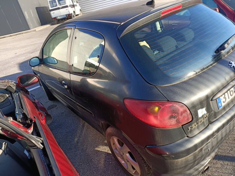 peugeot 206 berlina del año 2004