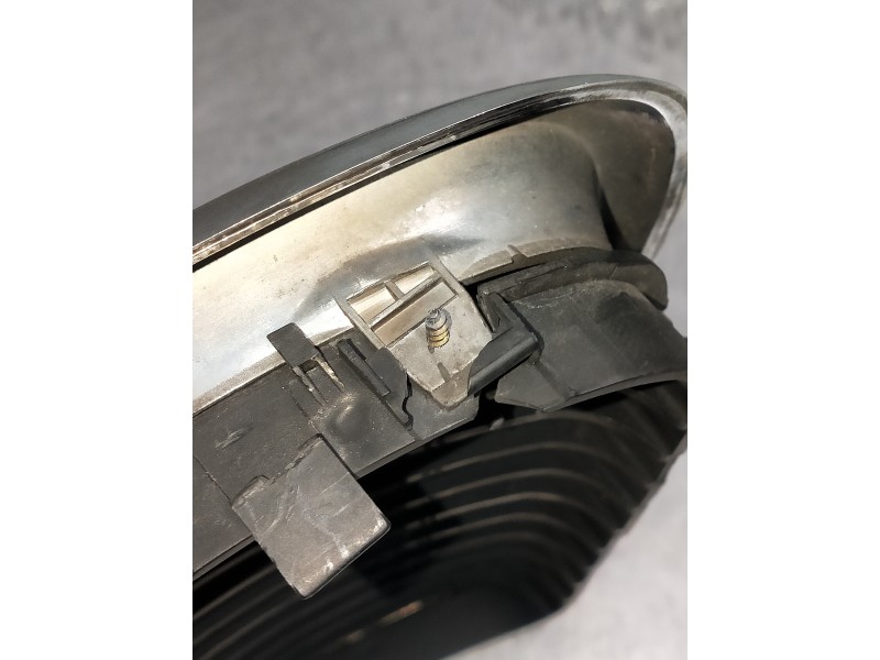 Recambio de rejilla delantera para bmw serie 3 berlina (e36) 325tds referencia OEM IAM IZQUIERDA  