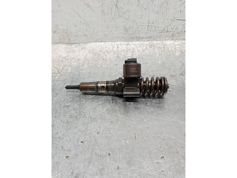 Recambio de inyector para volkswagen touran (1t1) highline referencia OEM IAM 0414720402 03G130073B BOSCH