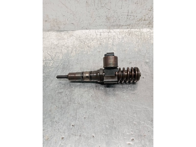 Recambio de inyector para volkswagen touran (1t1) highline referencia OEM IAM 0414720402 03G130073B BOSCH