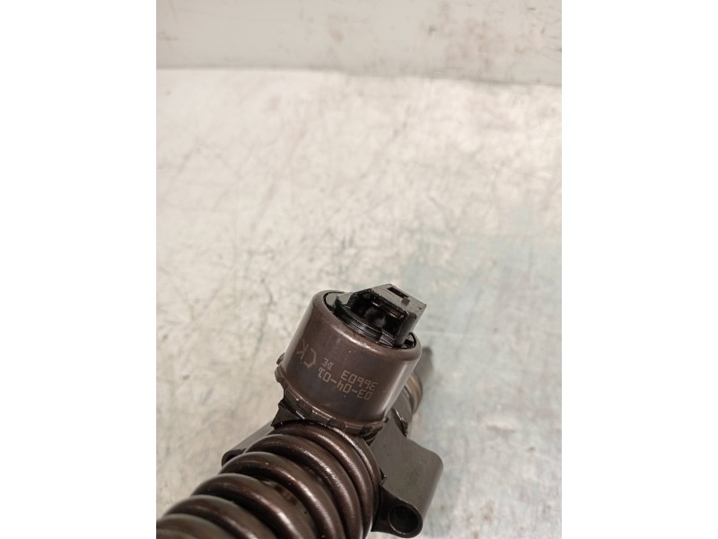 Recambio de inyector para volkswagen touran (1t1) highline referencia OEM IAM 0414720402 03G130073B BOSCH