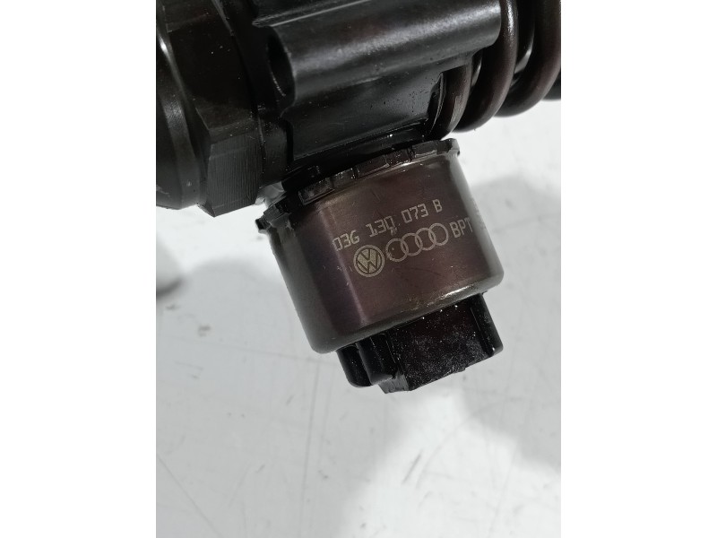 Recambio de inyector para volkswagen touran (1t1) highline referencia OEM IAM 0414720402 03G130073B BOSCH