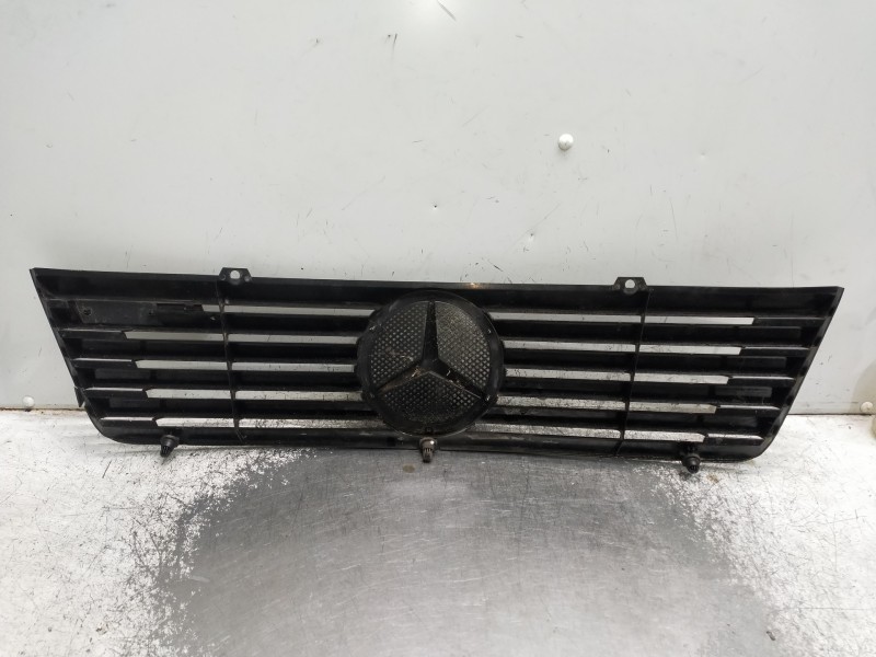 Recambio de rejilla delantera para mercedes sprinter (w901,w904) caja cerr. referencia OEM IAM   
