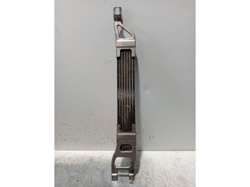 Recambio de radiador aceite para mercedes clase b (w245) 200 cdi (245.208) referencia OEM IAM L1388000 A1695010165 G2305020