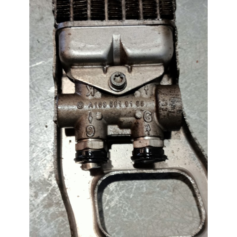 Recambio de radiador aceite para mercedes clase b (w245) 200 cdi (245.208) referencia OEM IAM L1388000 A1695010165 G2305020