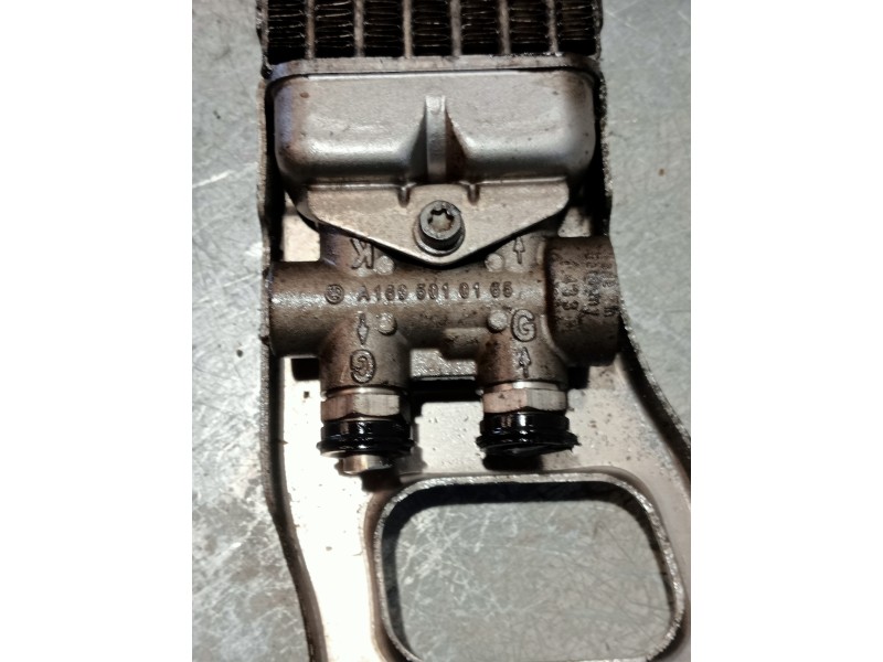 Recambio de radiador aceite para mercedes clase b (w245) 200 cdi (245.208) referencia OEM IAM L1388000 A1695010165 G2305020