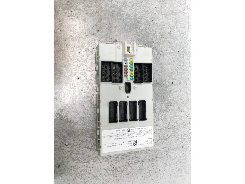 Recambio de caja reles / fusibles para mini countryman (f60) cooper referencia OEM IAM 6135873697201 5D131BF02 8456644205