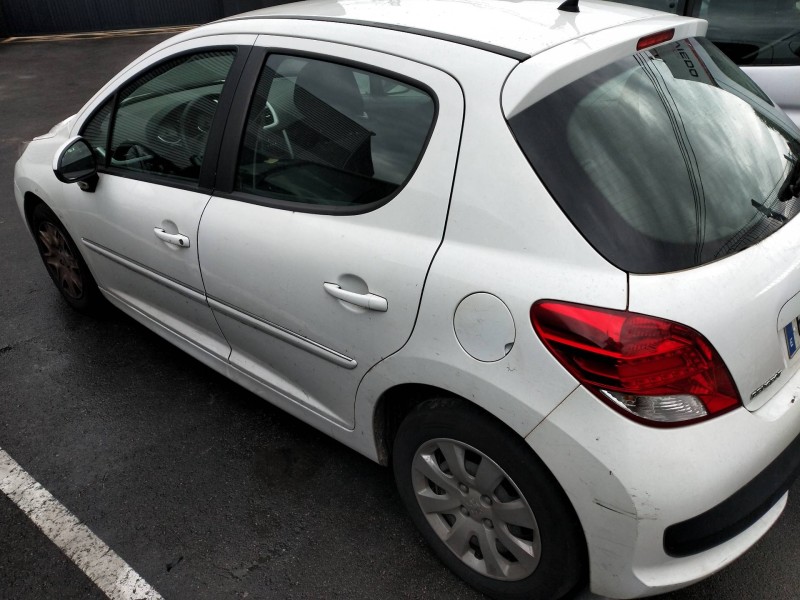 peugeot 207 del año 2011
