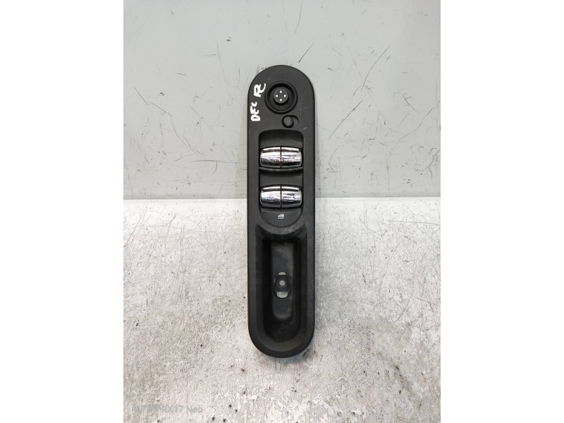 Recambio de mando elevalunas delantero izquierdo para mini countryman (f60) cooper referencia OEM IAM 935485801  5P