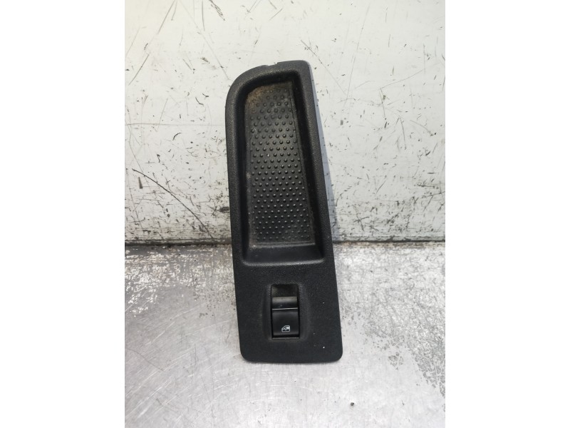Recambio de mando elevalunas delantero derecho para fiat grande punto (199) 1.4 16v active referencia OEM IAM   