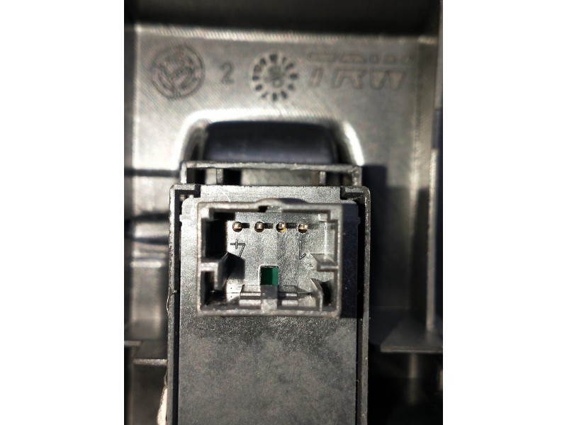 Recambio de mando elevalunas delantero derecho para fiat grande punto (199) 1.4 16v active referencia OEM IAM   