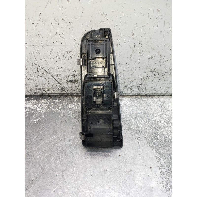 Recambio de mando elevalunas delantero izquierdo para fiat grande punto (199) 1.4 16v active referencia OEM IAM   
