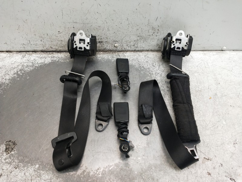 Recambio de juego cinturones delantero para fiat grande punto (199) 1.4 16v active referencia OEM IAM   
