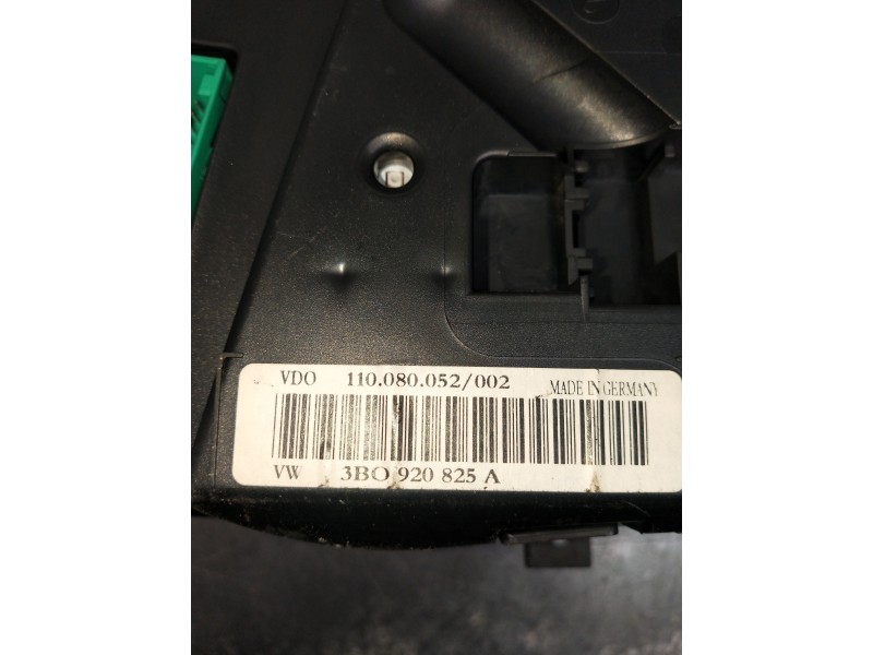Recambio de cuadro instrumentos para volkswagen passat berlina (3b3) highline referencia OEM IAM 3B0920825A  