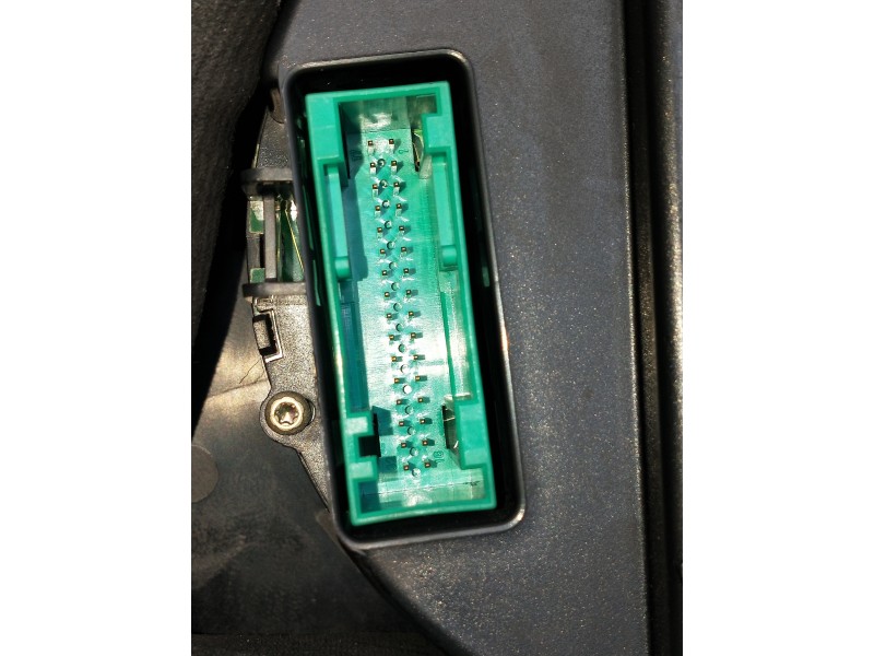 Recambio de cuadro instrumentos para volkswagen passat berlina (3b3) highline referencia OEM IAM 3B0920825A  