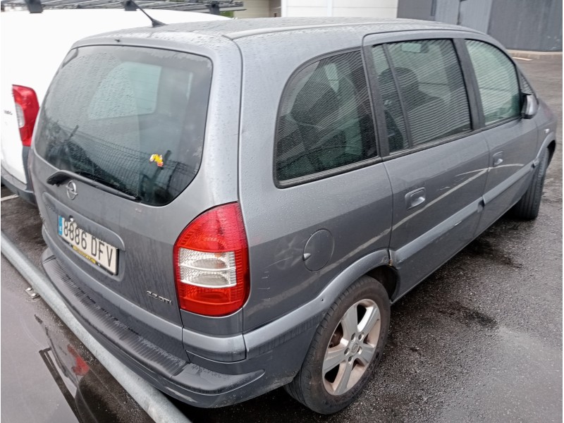 opel zafira a del año 2005