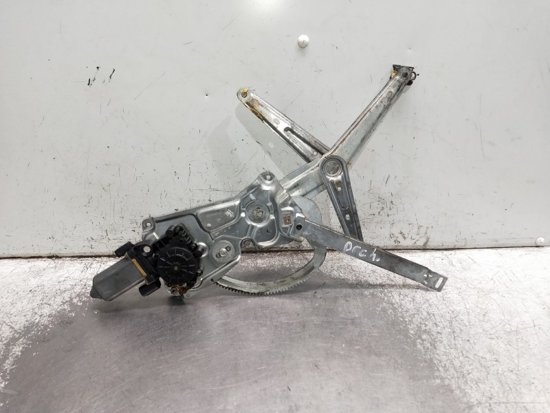 Recambio de elevalunas delantero derecho para bmw serie 3 compacto (e36) 316i referencia OEM IAM 19776100  3P