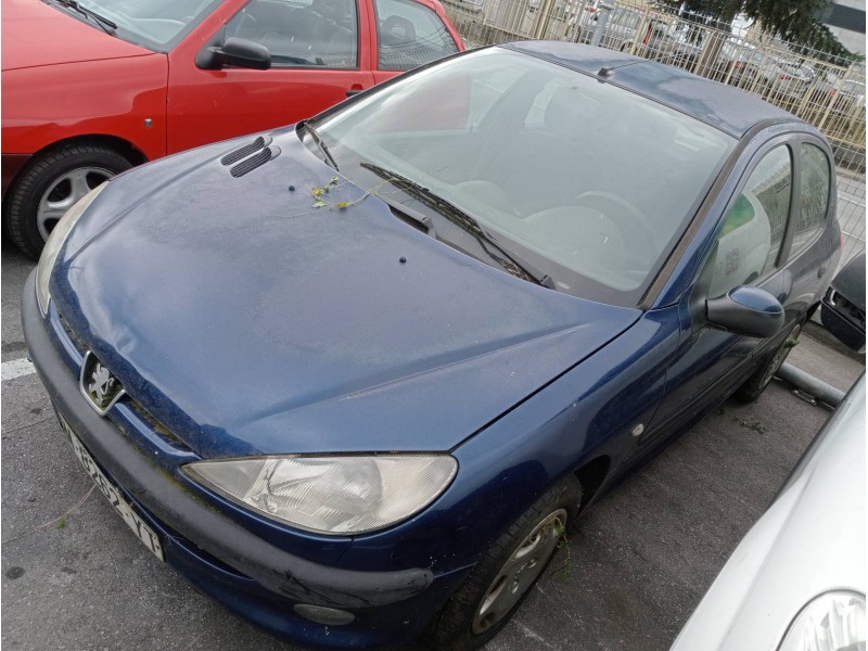peugeot 206 berlina del año 2000