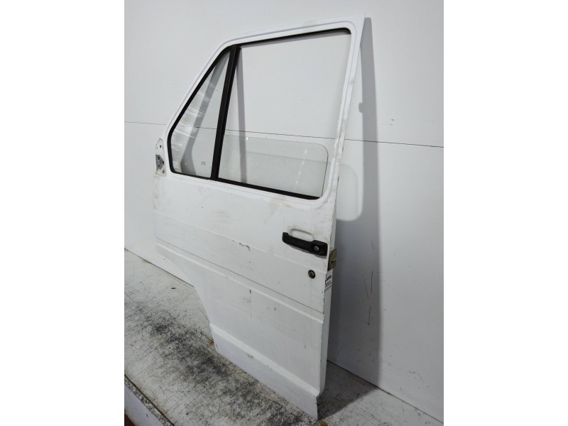 Recambio de puerta delantera izquierda para renault trafic (desde 5.89) t 1100 referencia OEM IAM   5P