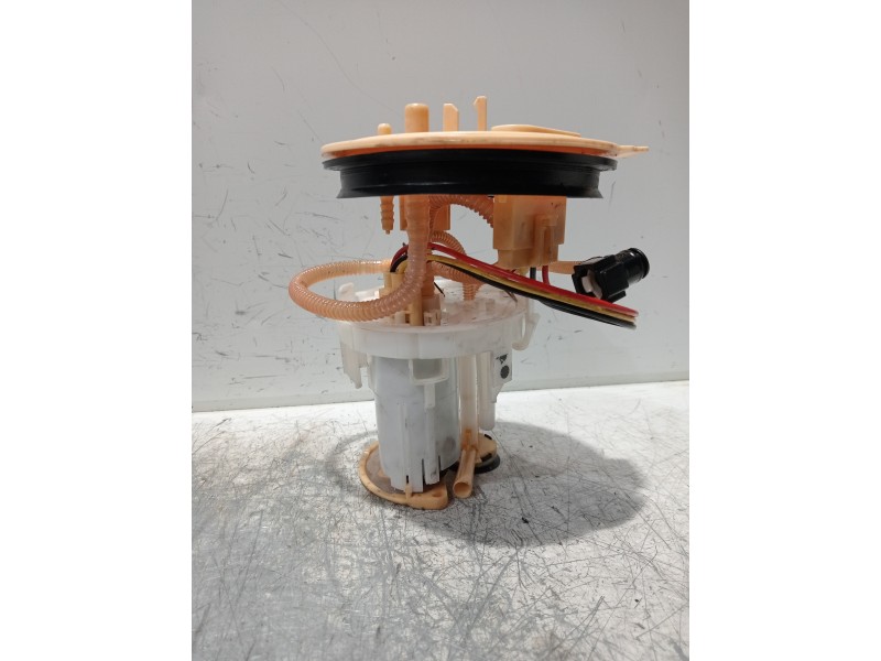 Recambio de bomba combustible para audi a4 avant (8w5) advanced edition referencia OEM IAM 8W0919088K A2C85391300 