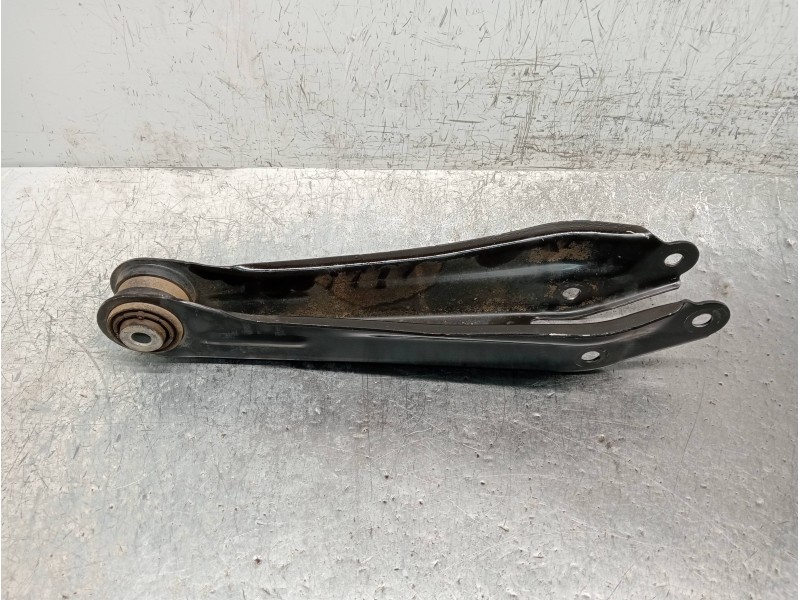 Recambio de brazo suspension inferior trasero derecho para bmw x3 (f25) xdrive 20d referencia OEM IAM 33306795812  