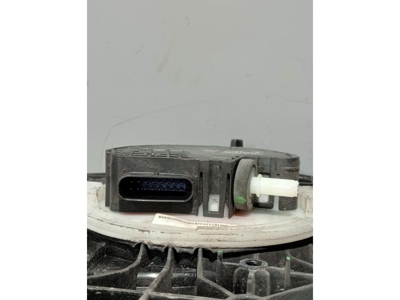 Recambio de deposito combustible para audi a4 avant (8w5) advanced edition referencia OEM IAM 8W0131878AM 4077103AD 4067425AF