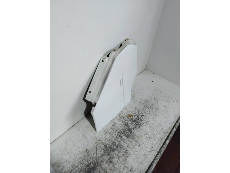 Recambio de aleta delantera derecha para renault trafic (desde 5.89) t 1100 referencia OEM IAM   