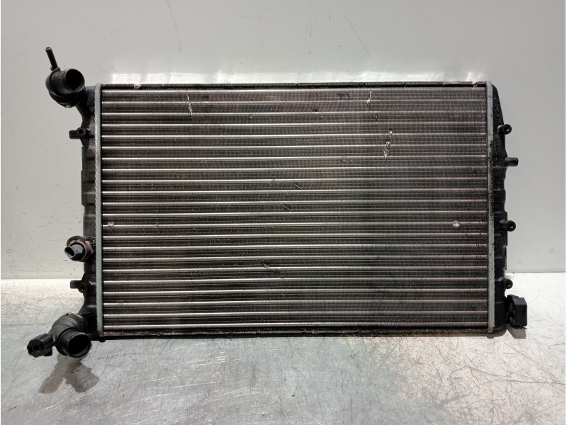Recambio de radiador agua para volkswagen polo (9n3) advance referencia OEM IAM 880203F 732862 