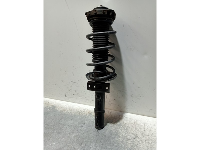 Recambio de amortiguador delantero derecho para volkswagen polo (9n3) advance referencia OEM IAM 6Q0413031CD  