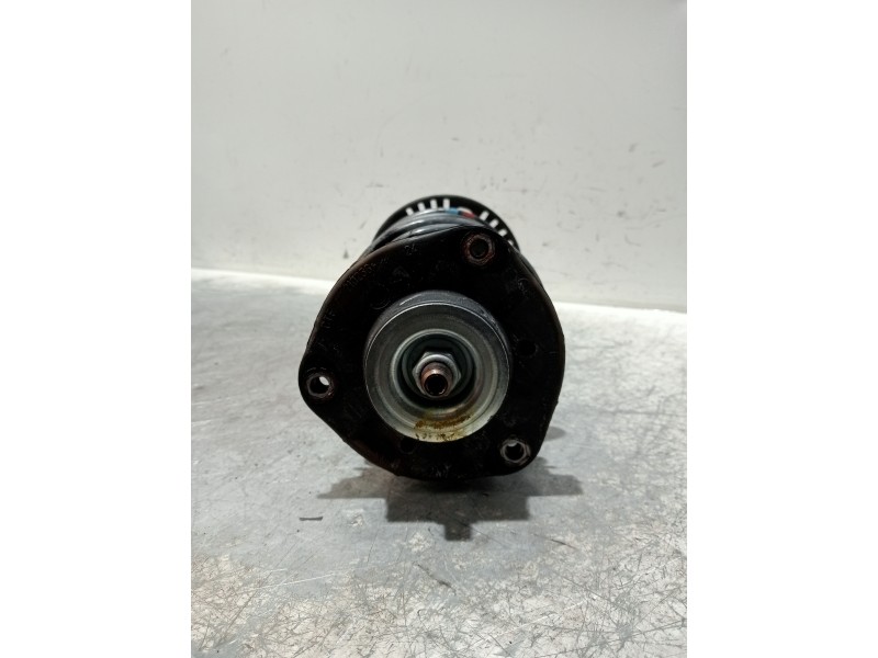 Recambio de amortiguador delantero derecho para volkswagen polo (9n3) advance referencia OEM IAM 6Q0413031CD  
