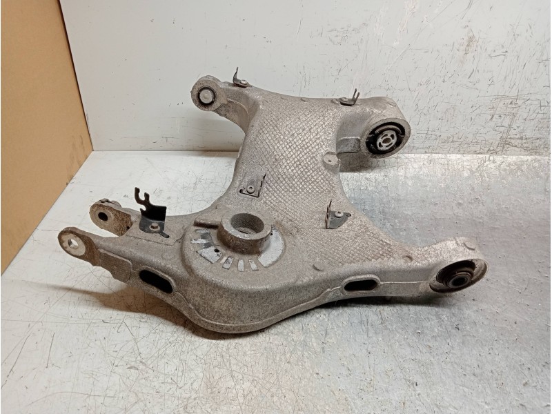 Recambio de brazo suspension inferior trasero izquierdo para land rover discovery sport s referencia OEM IAM FK725B531AC  